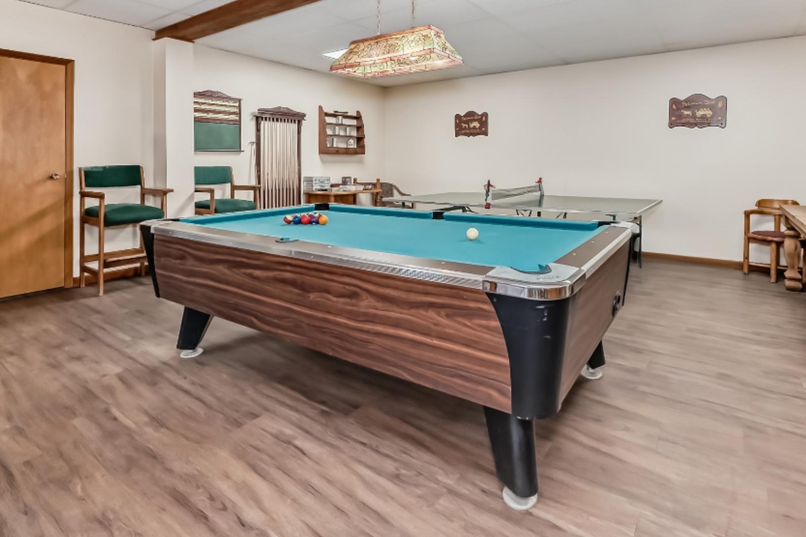 jasper inn & suites Games Room